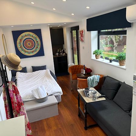 Bespoke Gallery Guesthouse Hendon Exterior foto