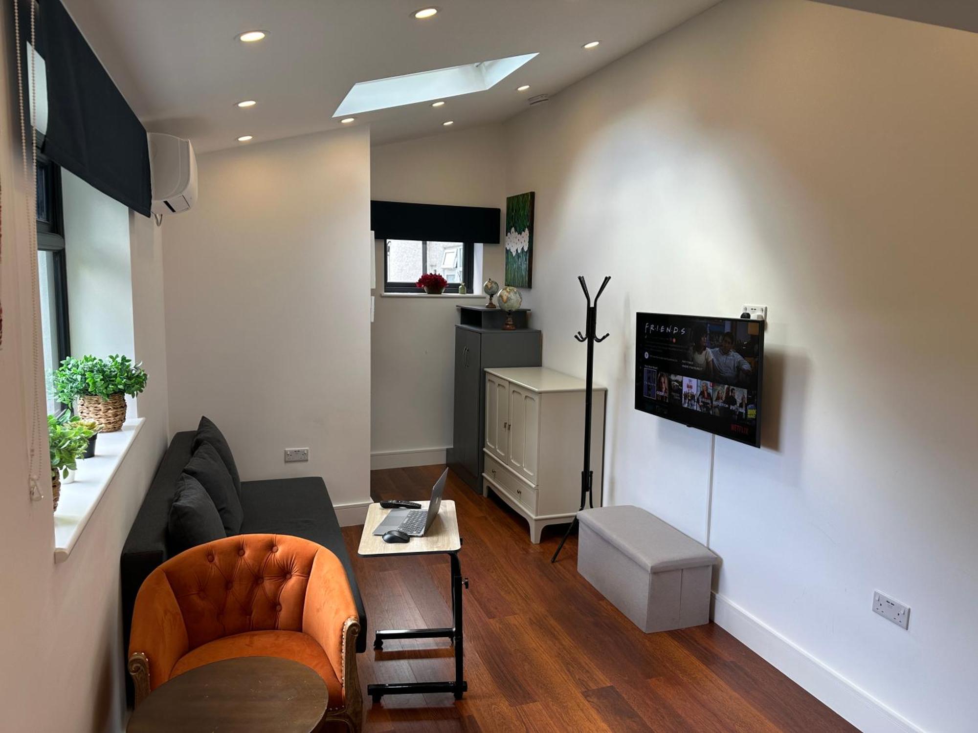 Bespoke Gallery Guesthouse Hendon Exterior foto